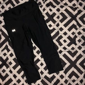 UNDER ARMOUR CAPRI LEGGING